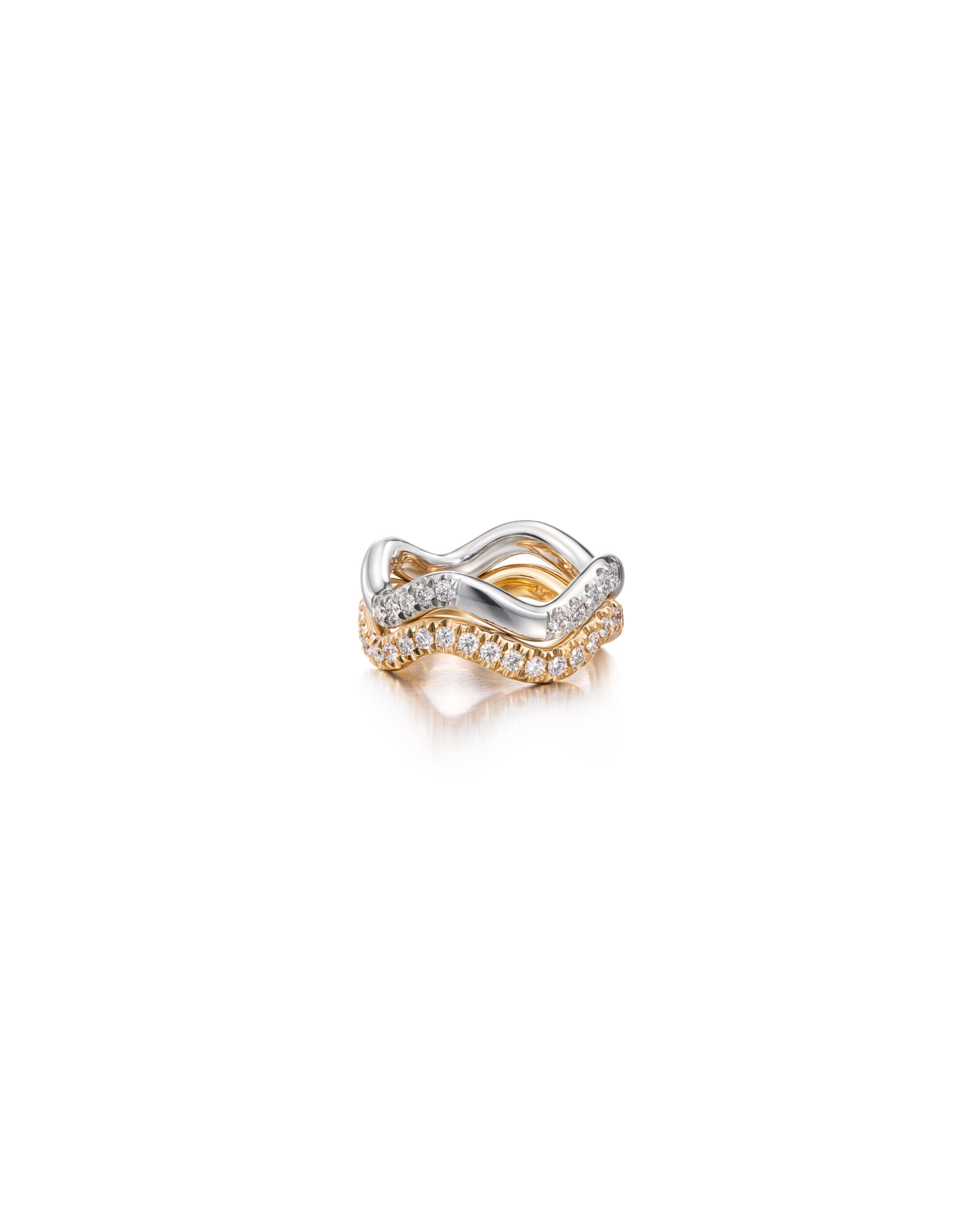 Wavy diamond ring